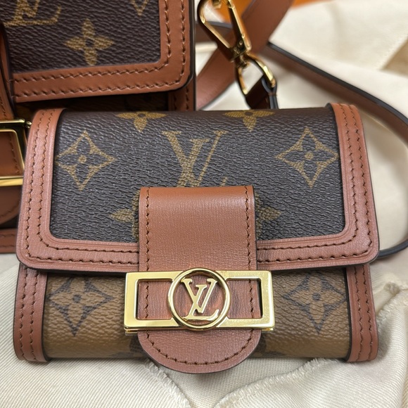 Louis Vuitton Mini Dauphine shoulder bag and wallet - Picture 10 of 11